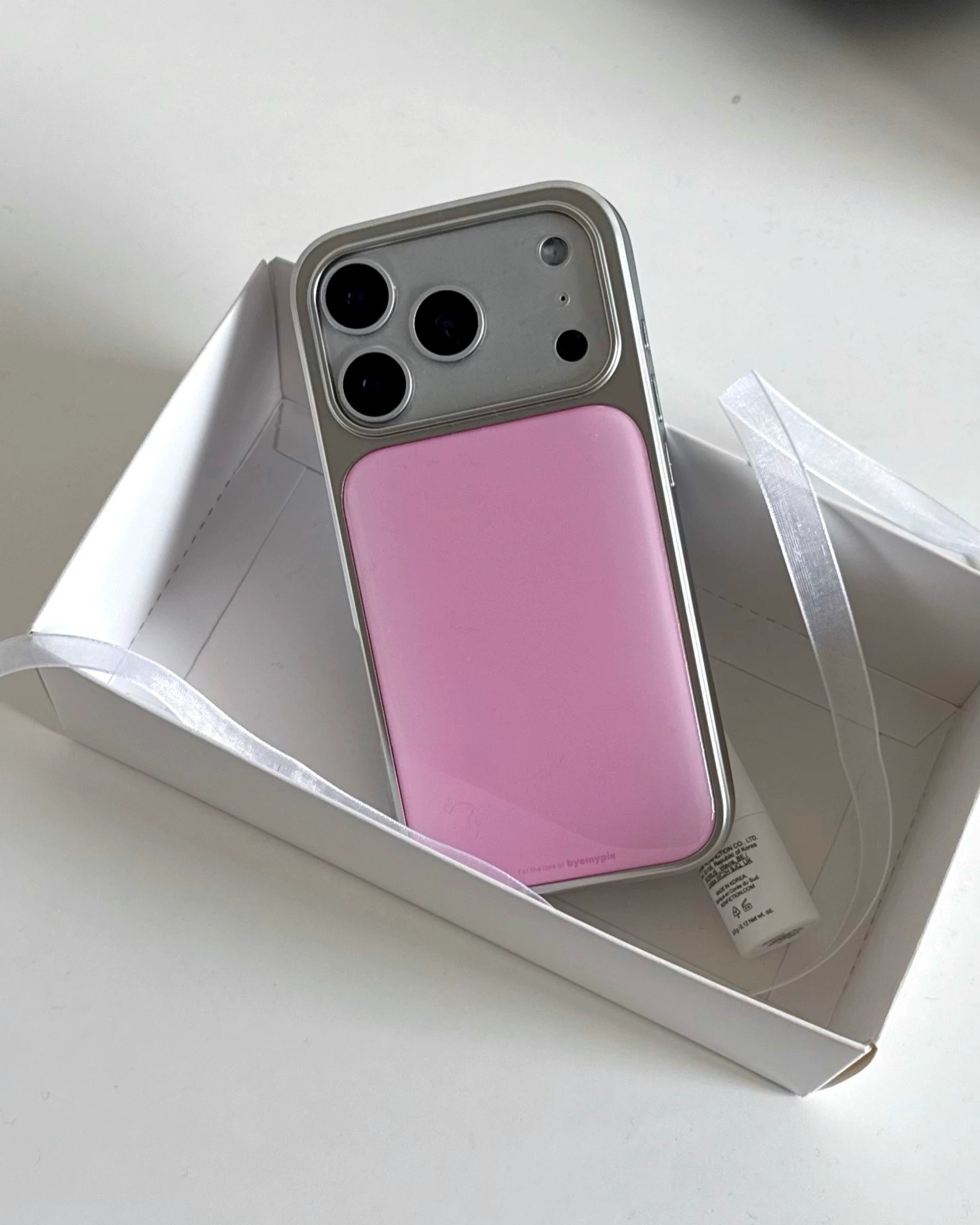 gradient aura phone case
