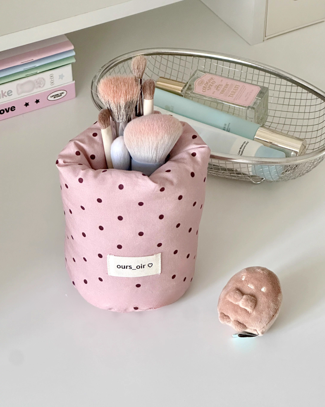 polka dot quilted brush holder