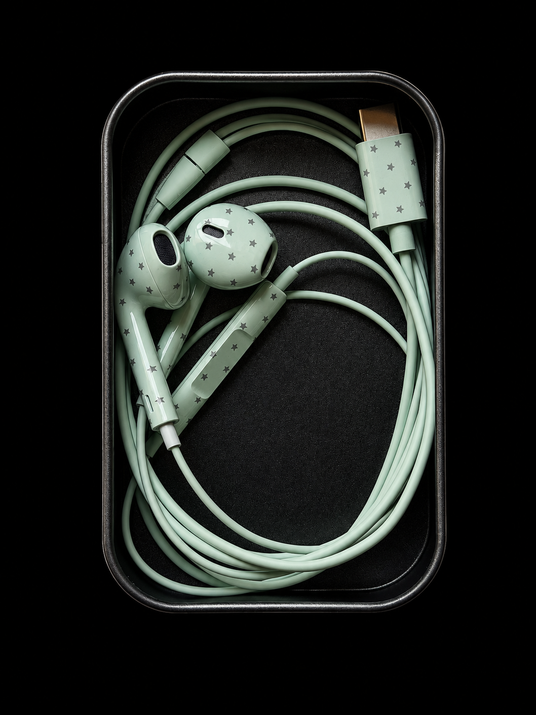 starry wired earphones