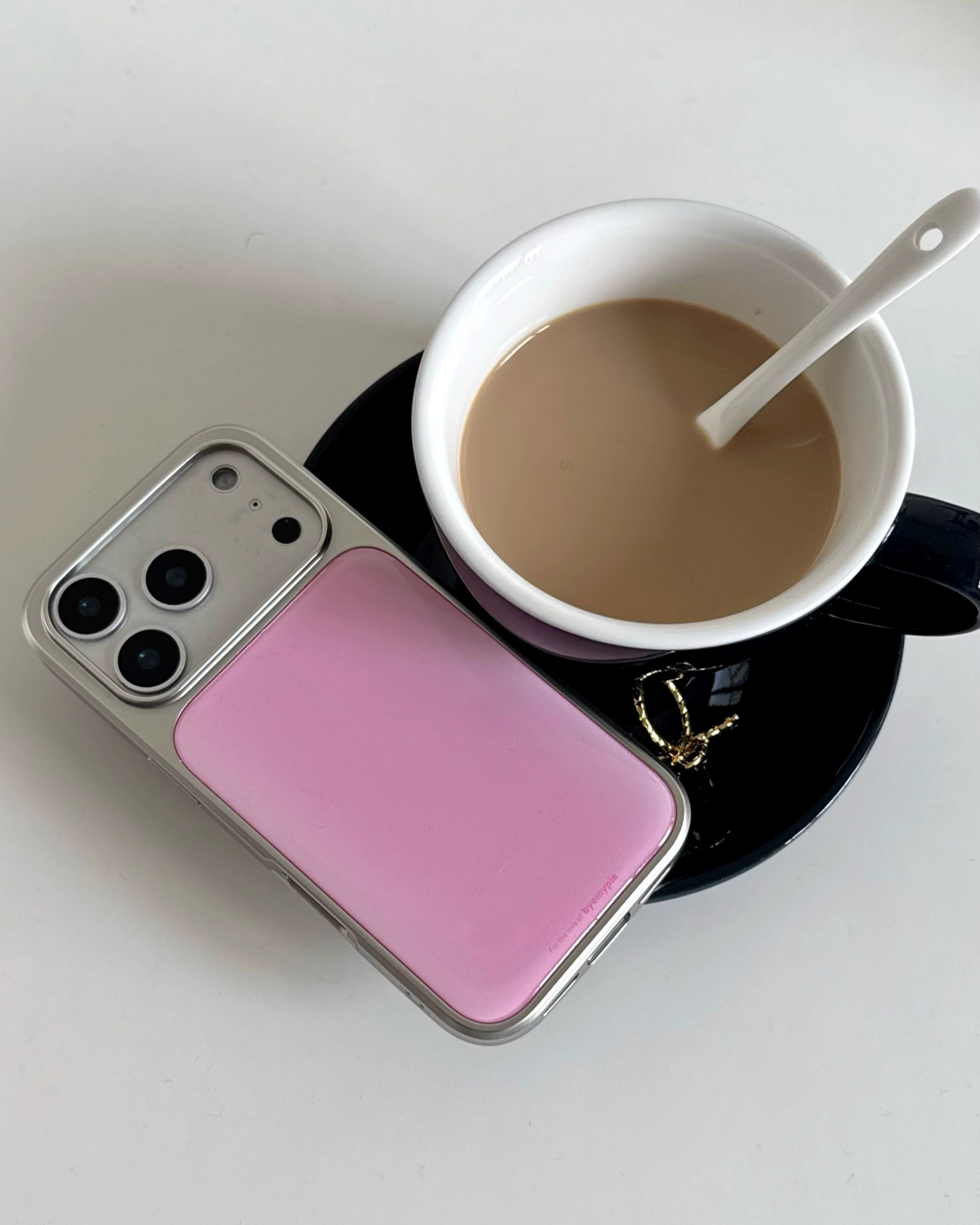 gradient aura phone case