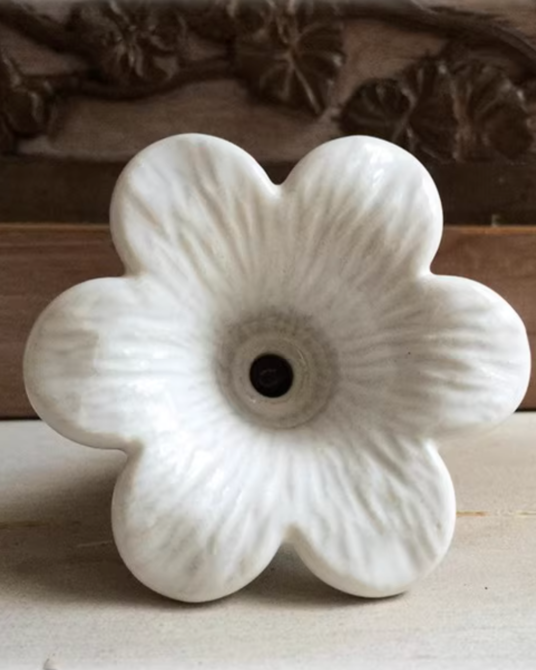 ceramic lily door/cabinet knob