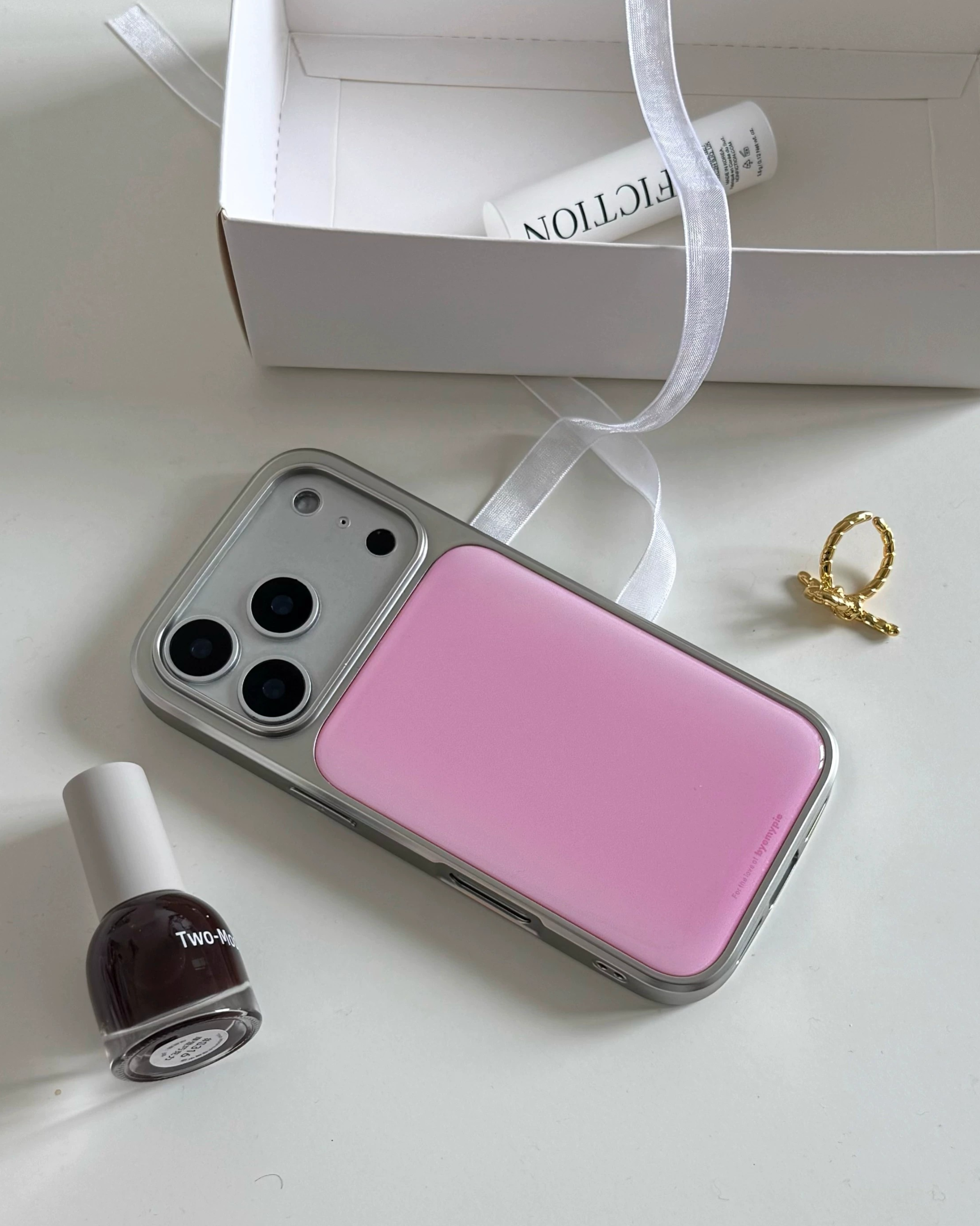 gradient aura phone case
