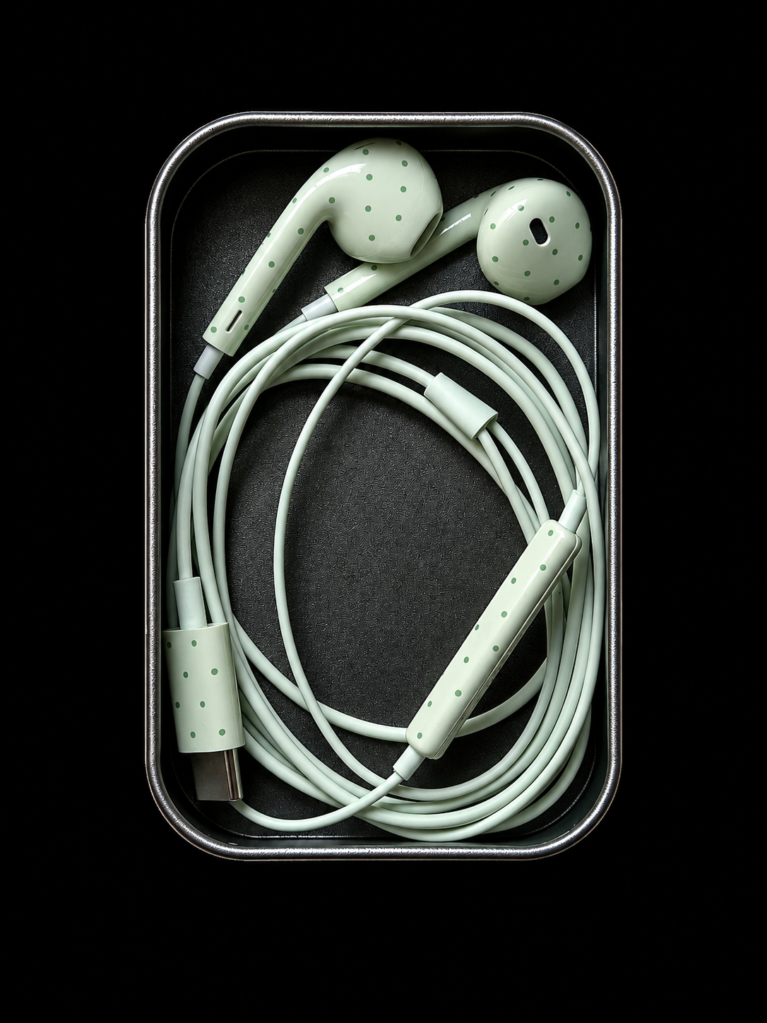starry wired earphones