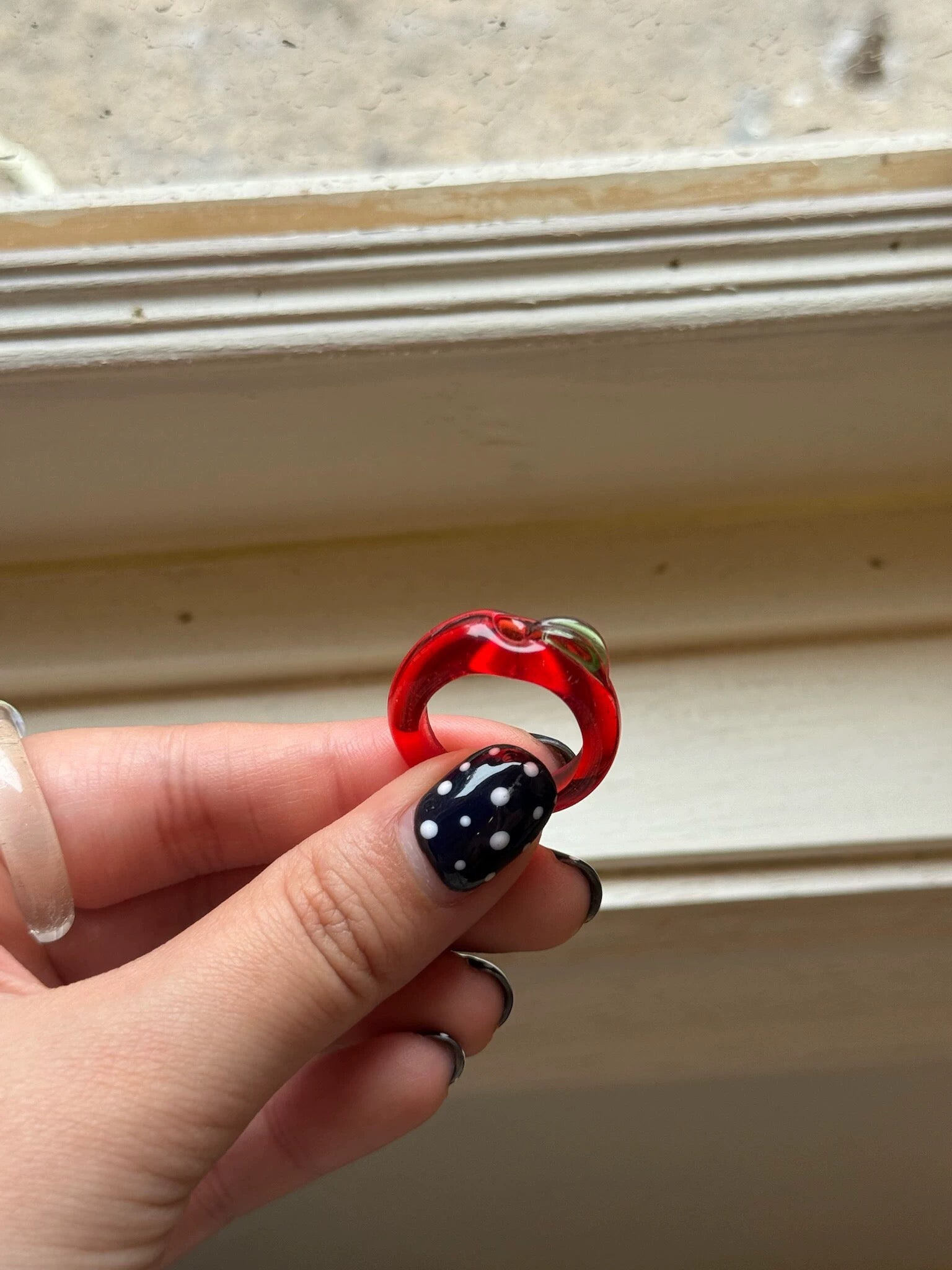 glass apple ring 🍎
