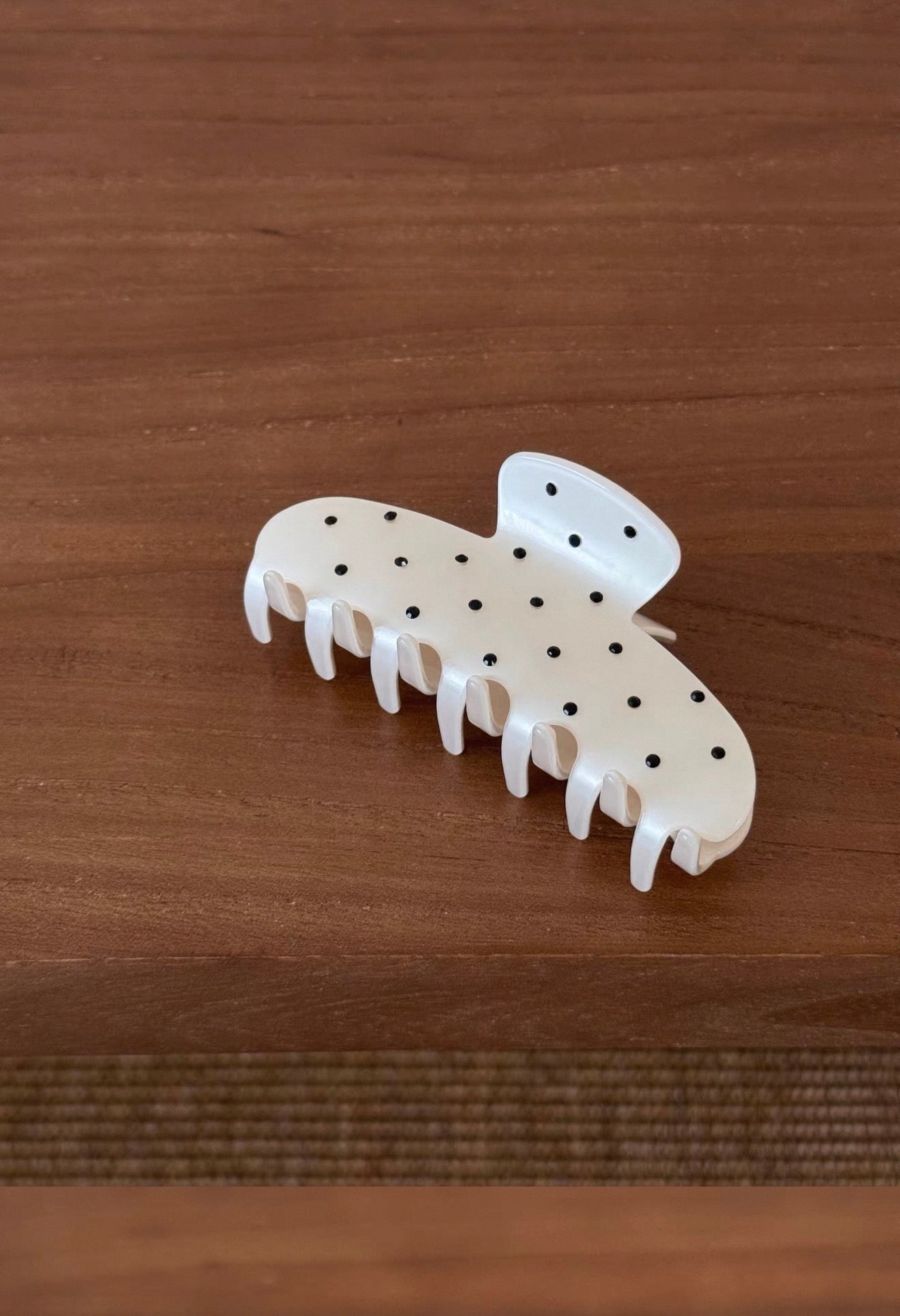 polka hair claw clip