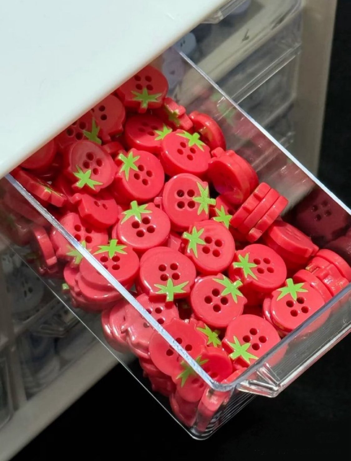 tomato buttons