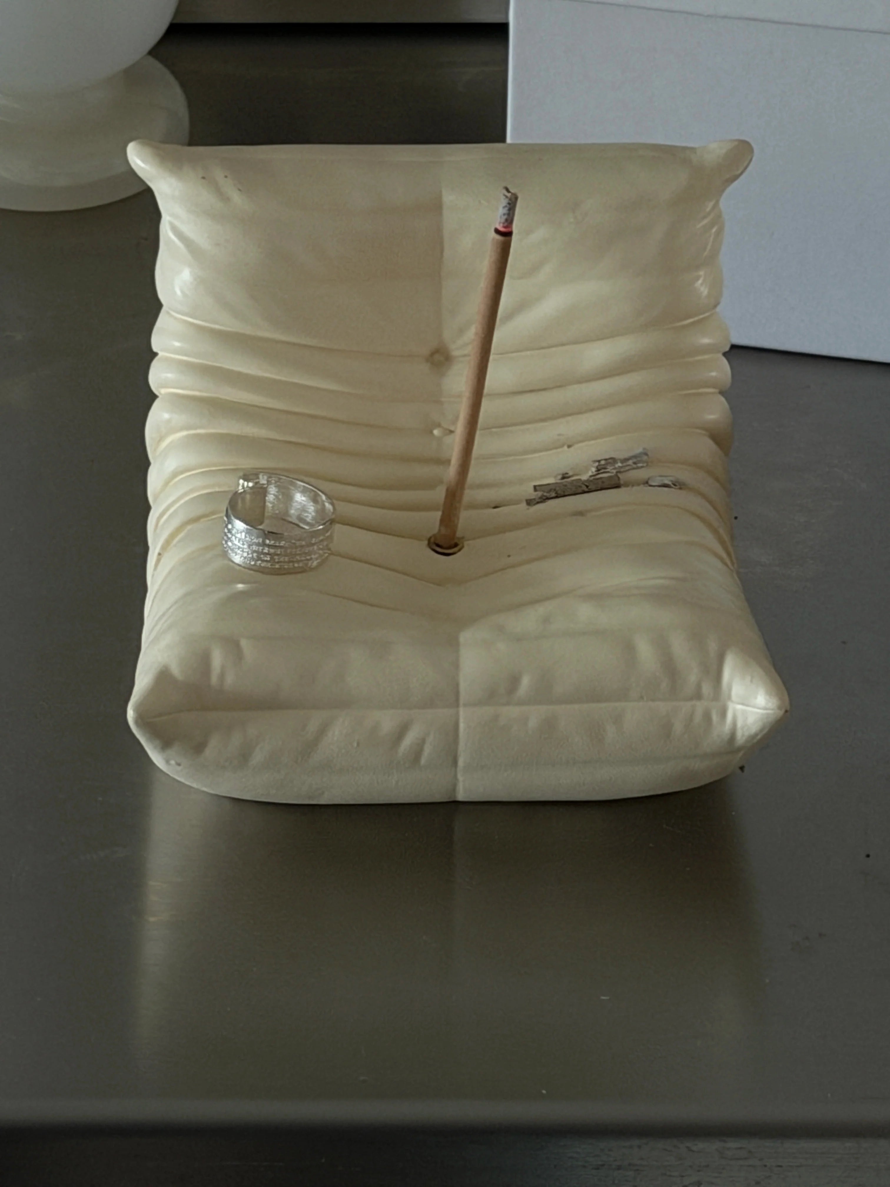 pleated sofa incense holder