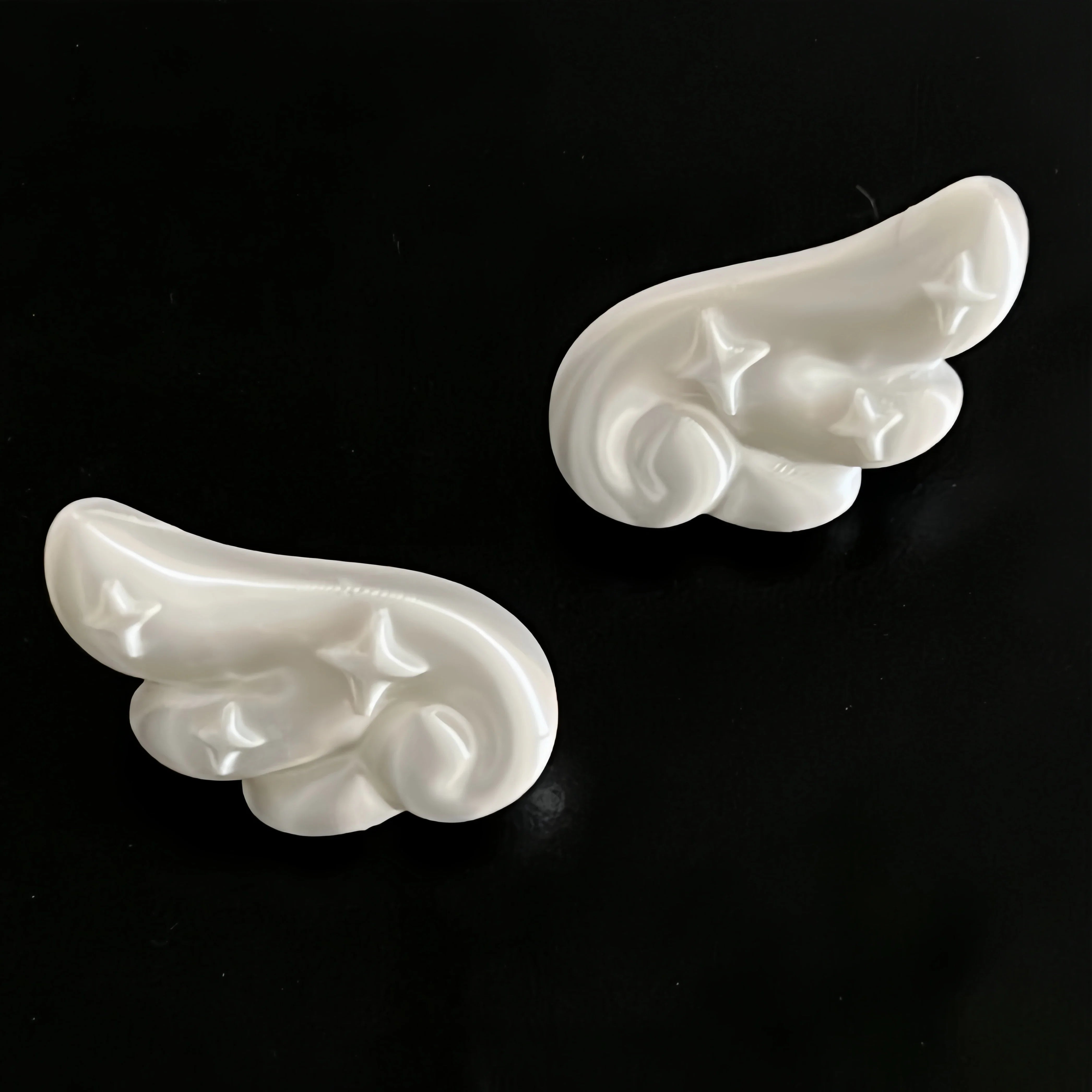 Wing Earbuds Charm