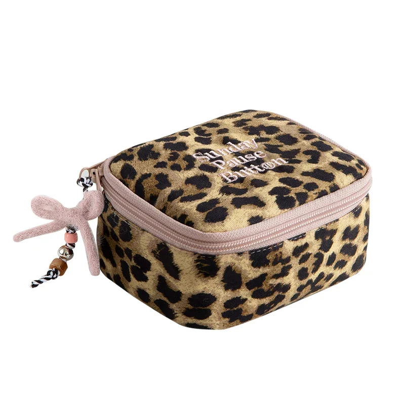 sunday pause button jewelry box