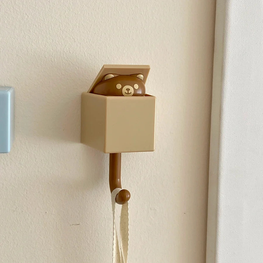 animal peekaboo hanger