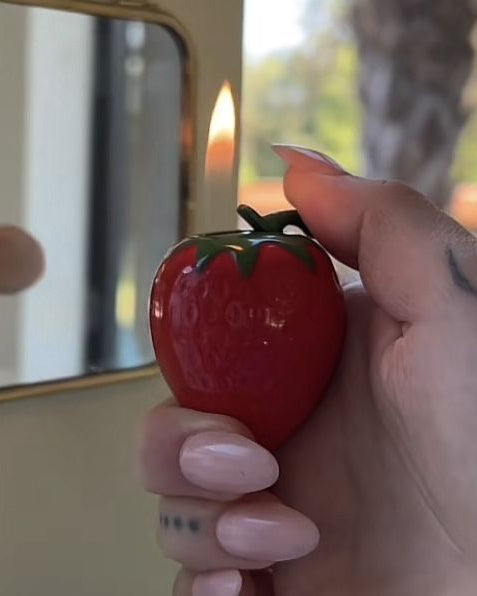 strawberry lighter
