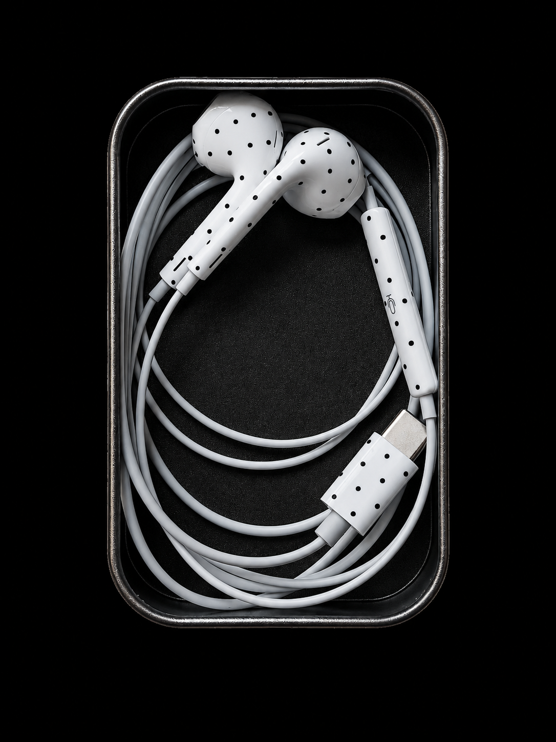 starry wired earphones