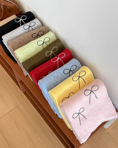 bow embroidery knitted scarf