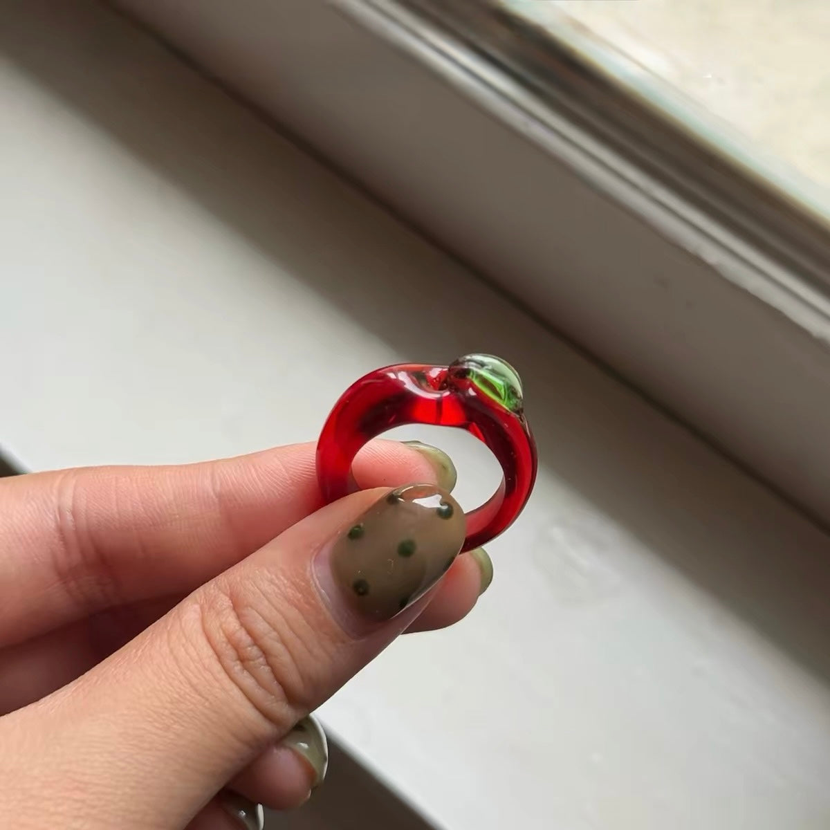 glass apple ring 🍎