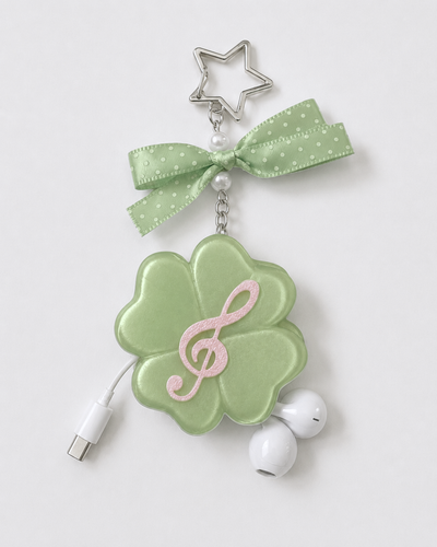 Melody clover charm