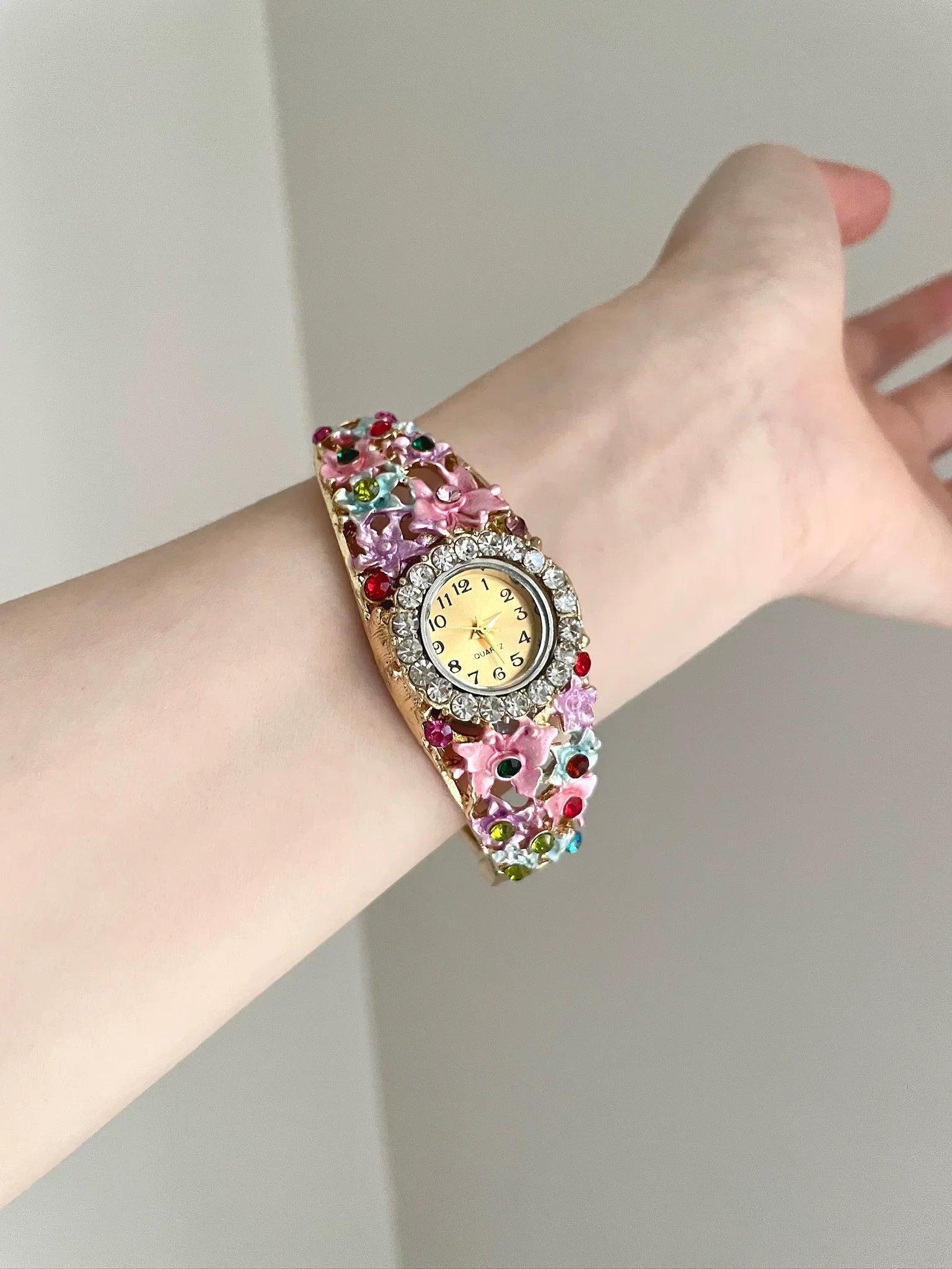 flower garden watch