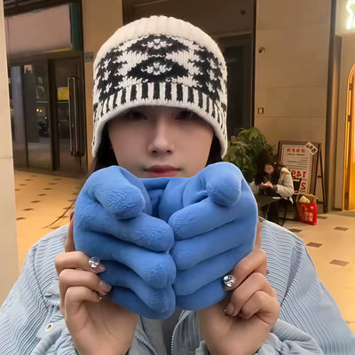 hands earmuffs