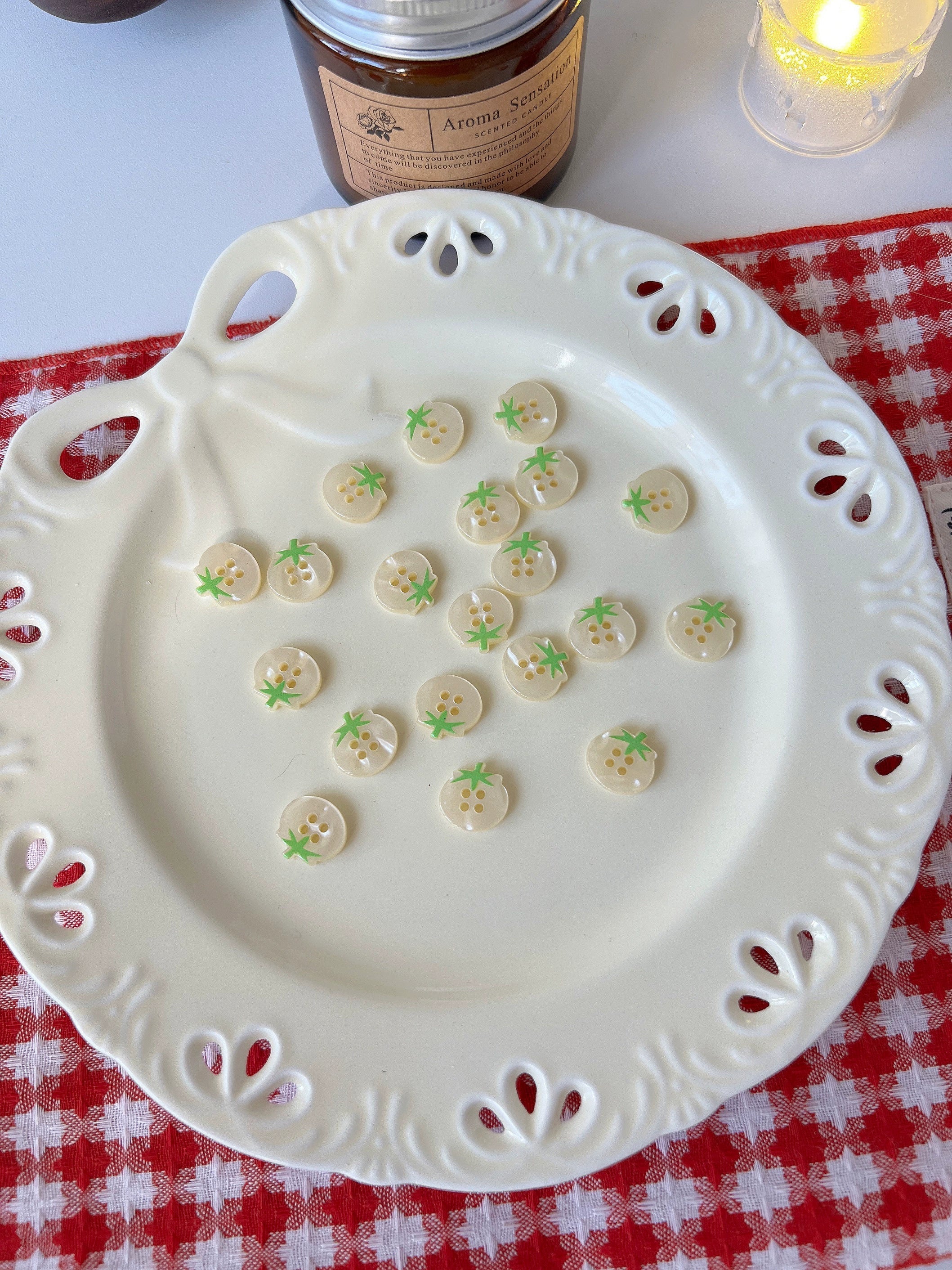 tomato buttons