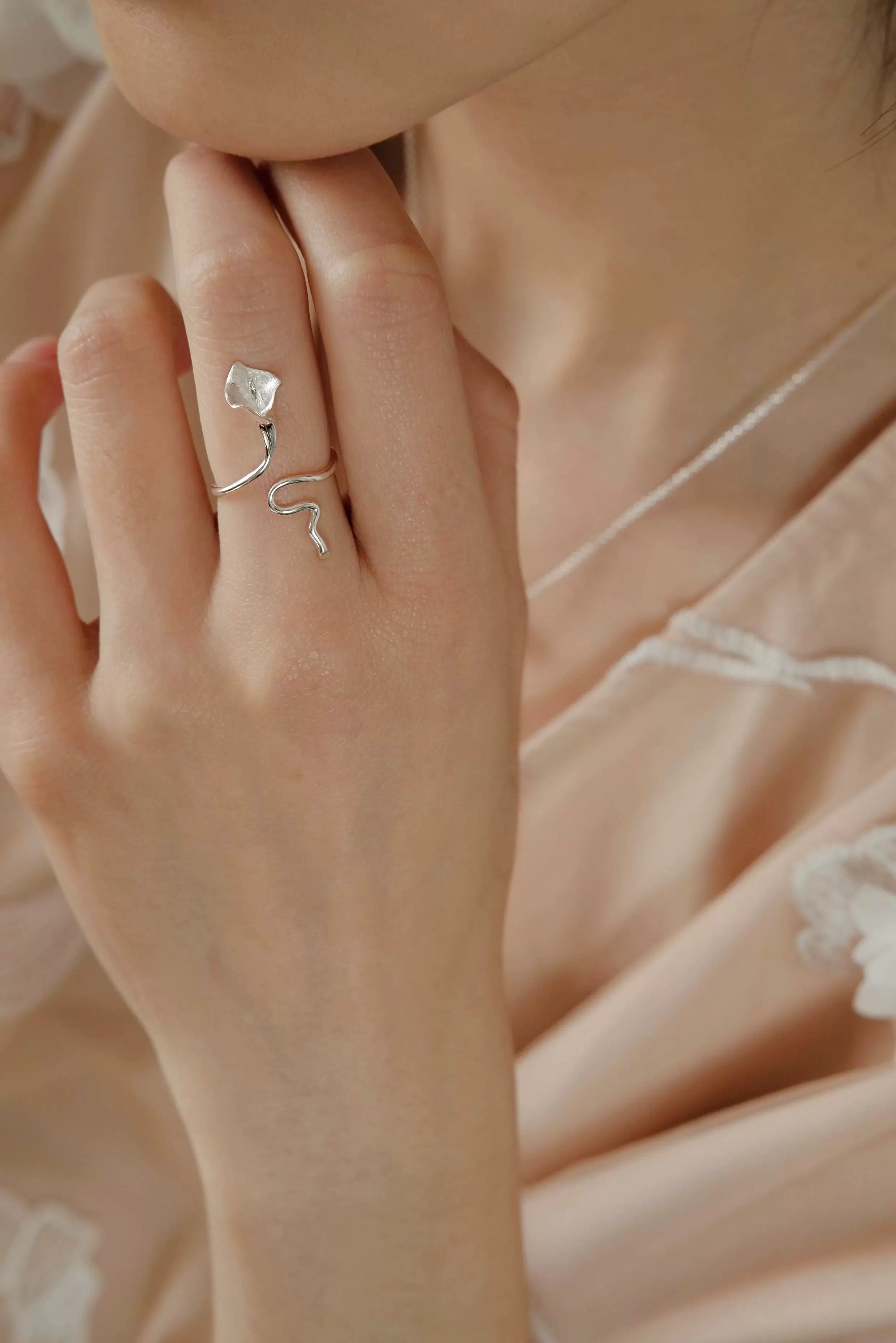 calla lily ring