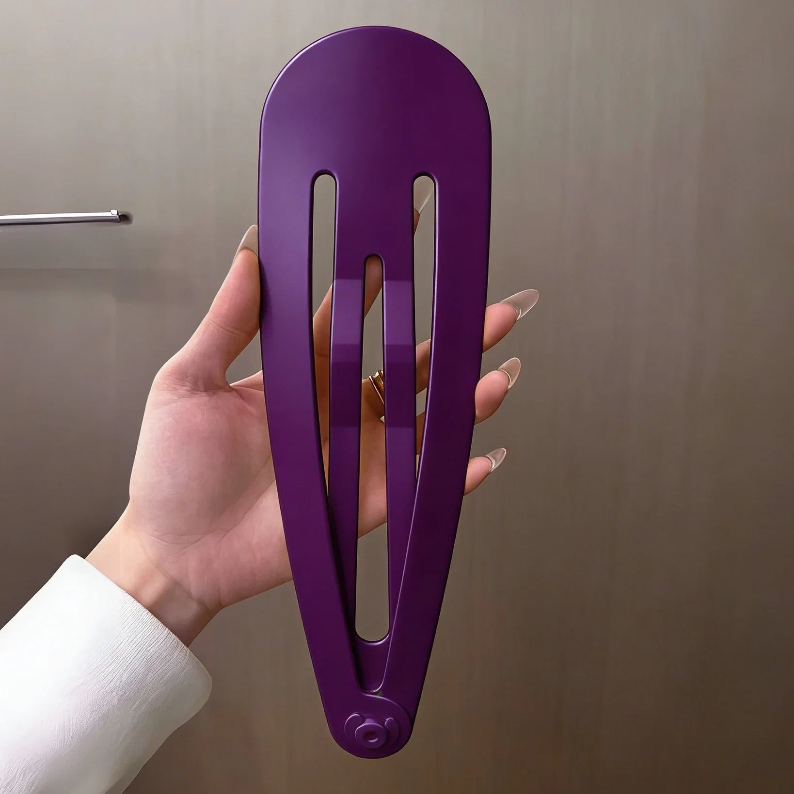 giant hair clip