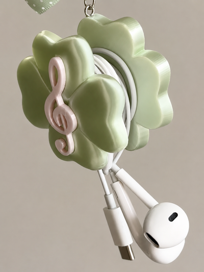 Melody clover charm