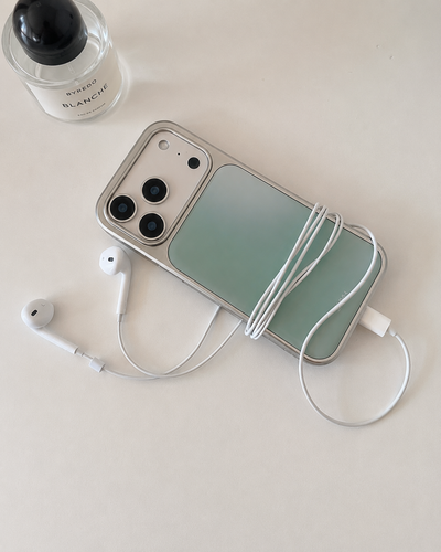 gradient aura phone case